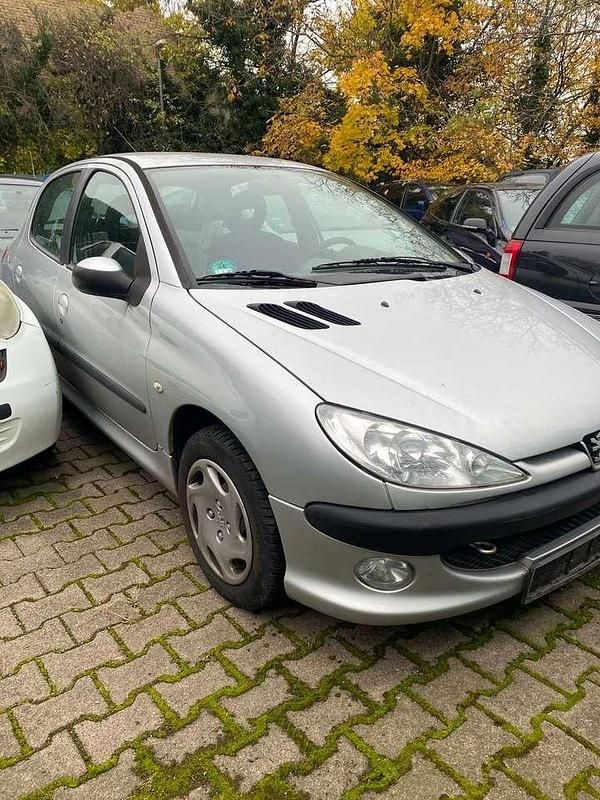Schwarz Gebraucht 2006 Peugeot 206 Kleinwagen | 998 € (Fairer Preis) - Bild 1/4