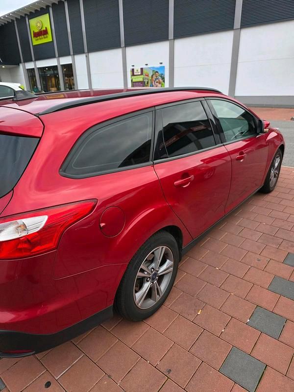 Gebraucht Ford Focus 125 PS (91 kW) 2014 Andere farben Kombi