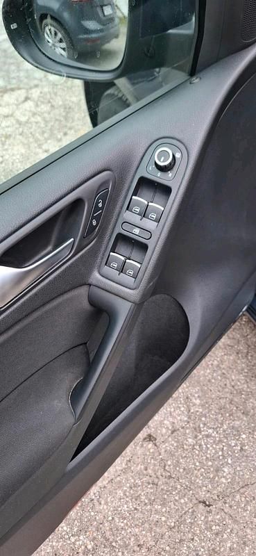 Gebraucht VW Golf VI 125 PS (91 kW) 2011 Blau Kleinwagen