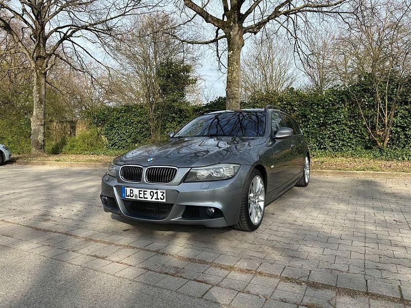 Gebraucht BMW 330 M Performance 272 PS (200 kW) 2009 Grau Kombi