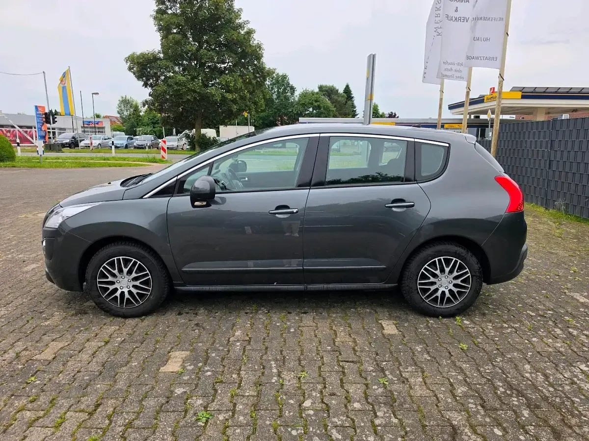 Gebraucht Peugeot 3008 156 PS (114 kW) 2012 Grau Kombi