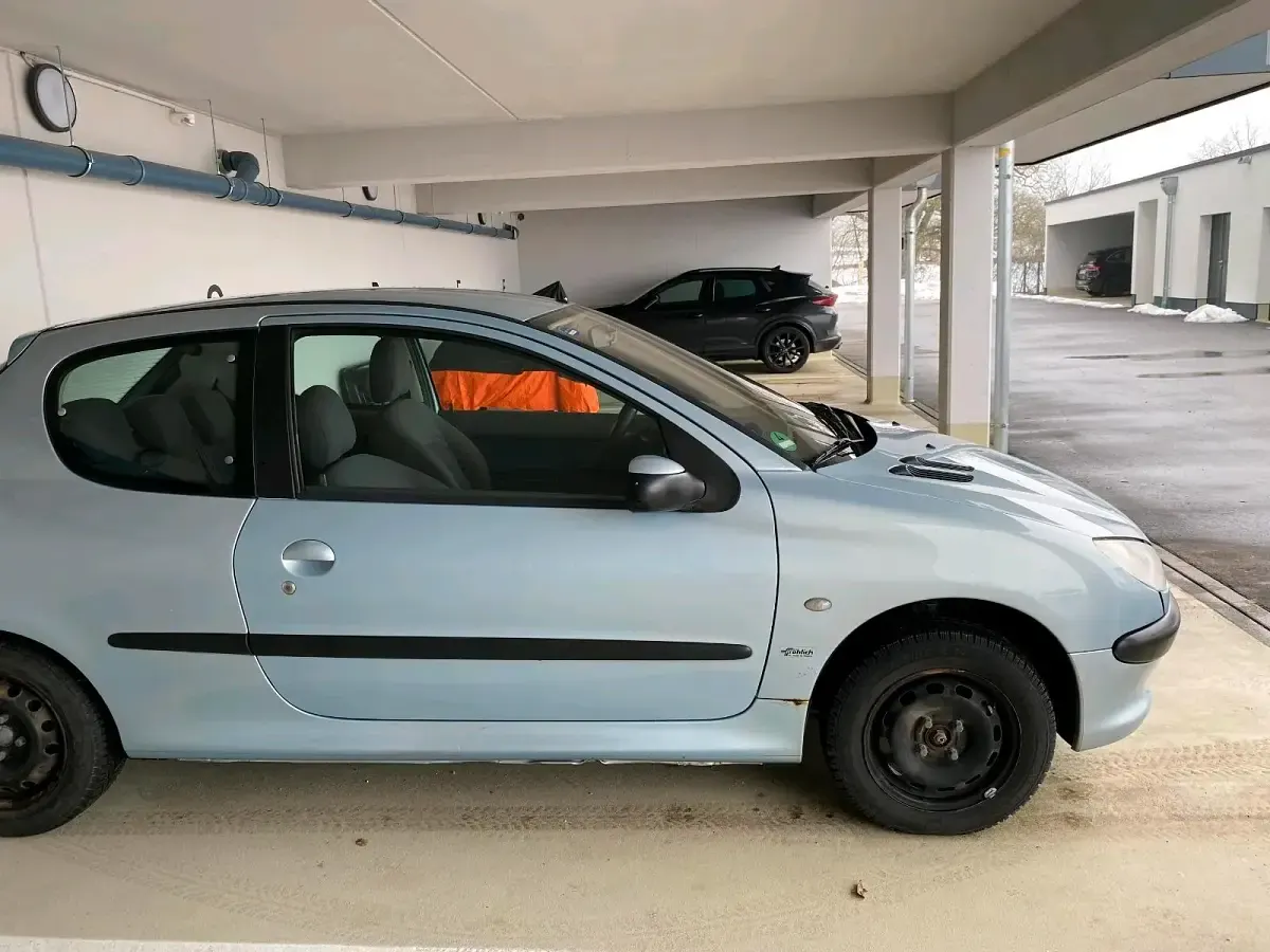 Gebraucht Peugeot 206 75 PS (55 kW) 2002 Blau Kleinwagen