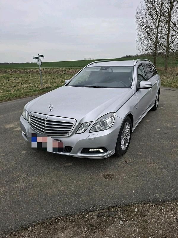 Gebraucht Mercedes E220 2010 Silber Kombi