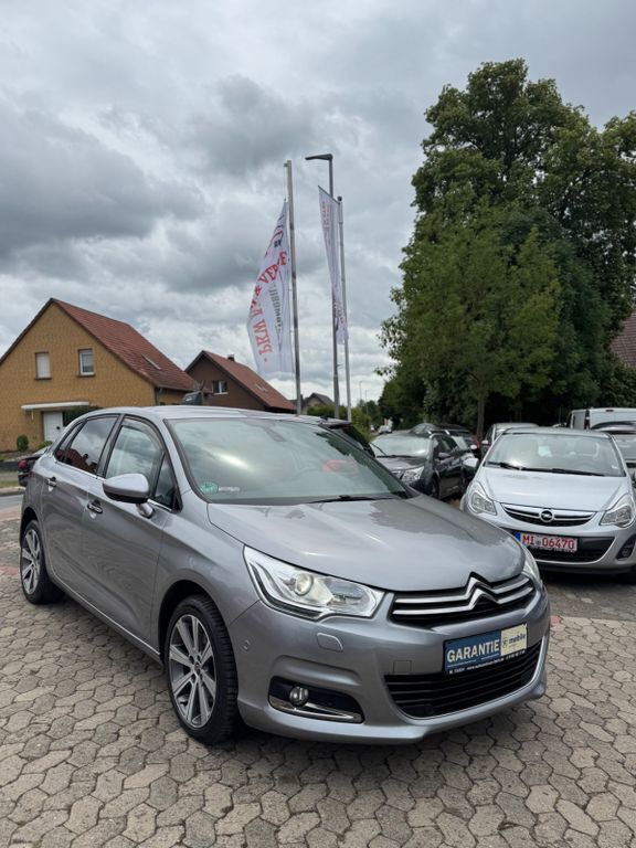 Grau Gebraucht 2016 Citroën C4 Shine Limousine | 7.500 € (Guter Preis) - Bild 1/4