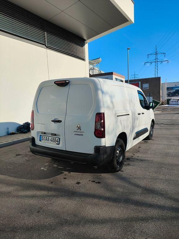 Gebraucht Peugeot Partner Premium 99 PS (72 kW) 2018 Weiß Van / Kleinbus