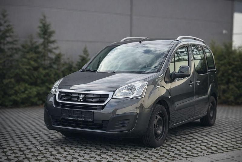 Gebraucht Peugeot Partner Tepee Active 120 PS (88 kW) 2016 Van / Kleinbus