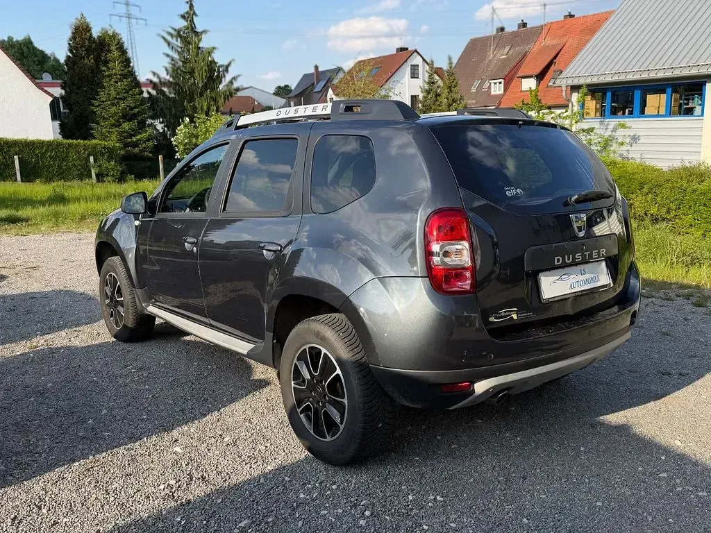 Gebraucht Dacia Duster Black Shadow 109 PS (80 kW) 2017 Grau SUV
