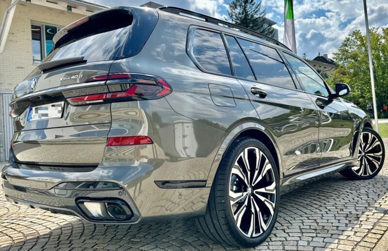 Gebraucht BMW X7 M Sport 352 PS (258 kW) 2023 SUV