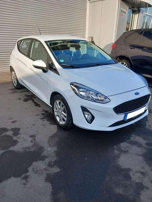 Weiß Gebraucht 2018 Ford Fiesta Cool & Connect Limousine | 7.200 € (Superpreis) - Bild 1/4