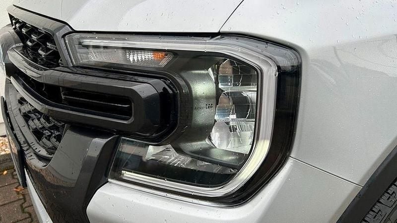 Nowe Ford Ranger Wildtrack 241 KM (177 kW) 2026 Srebrny Pickup