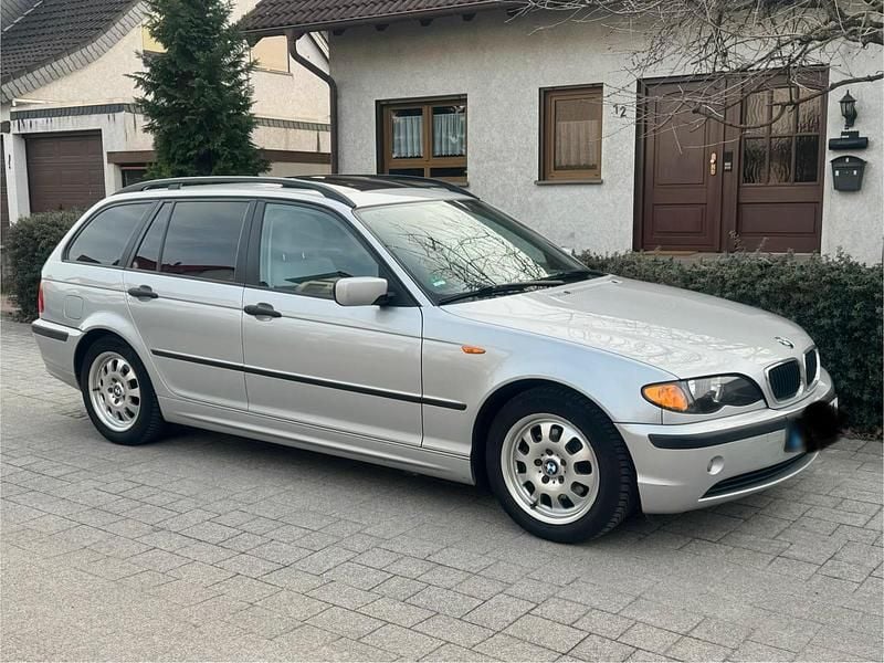 Gebraucht BMW 318 143 PS (105 kW) 2003 Silber Kombi
