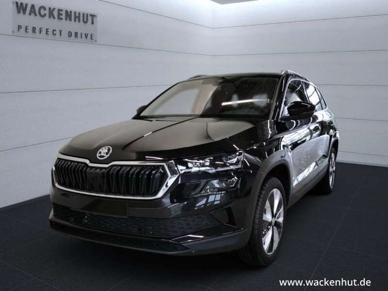 Schwarz Gebraucht 2024 Skoda Karoq Selection SUV | 34.800 € (Fairer Preis) - Bild 1/4