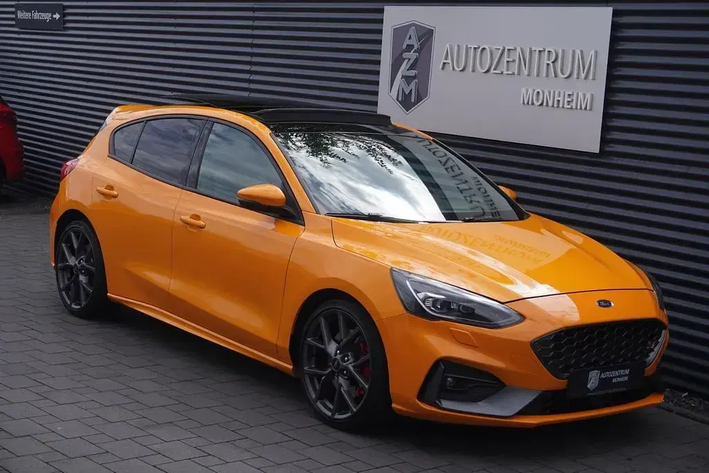 Gebraucht Ford Focus ST 280 PS (205 kW) 2019 Sonderlackierung tropicalorange metallic Limousine