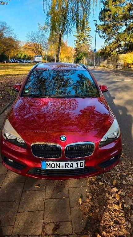 Gebraucht BMW 218 Active Tourer 136 PS (100 kW) 2015 Rot Van / Kleinbus