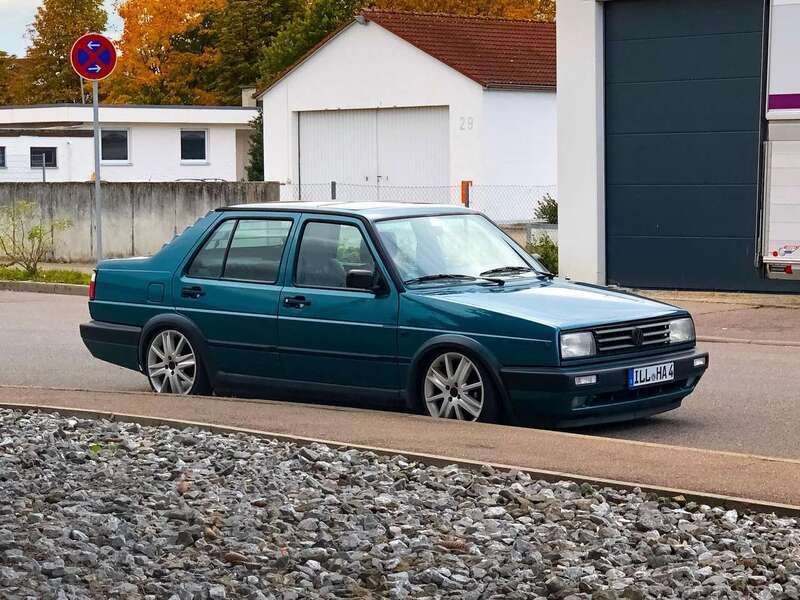 Grün Gebraucht 1991 VW Jetta Limousine | 7.900 € - Bild 1/4