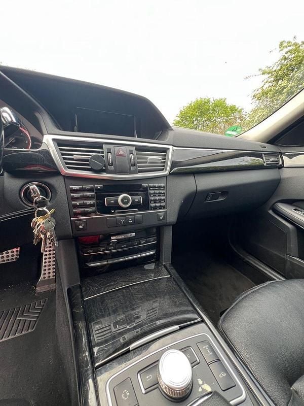 Gebraucht Mercedes E350 Avantgarde 265 PS (194 kW) 2010 Schwarz Kombi