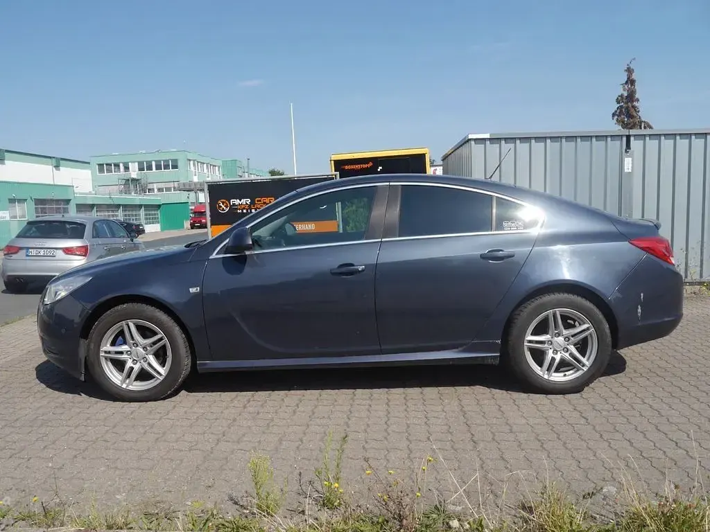 Gebraucht Opel Insignia Edition 140 PS (102 kW) 2009 Grau Limousine