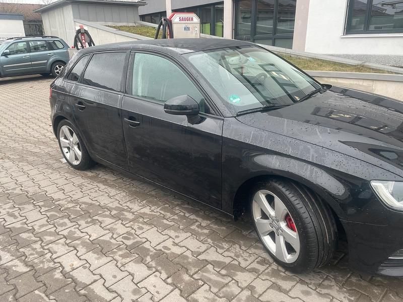 Second-hand Audi A3 125 CP (91 kW) 2013 Negru Hatchback