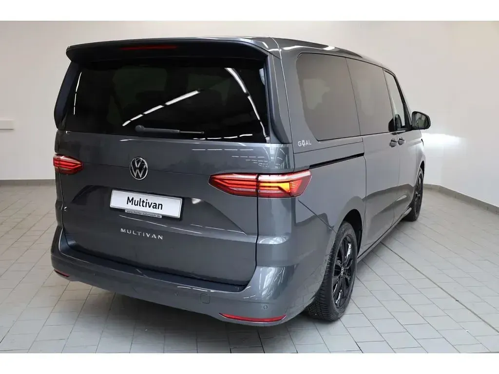 Neu VW Multivan Goal 150 PS (110 kW) 2026 Grau Van / Kleinbus