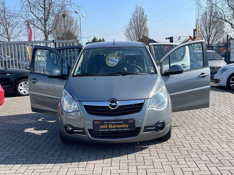 Gebraucht Opel Agila Edition 94 PS (69 kW) 2011 Grau Kleinwagen