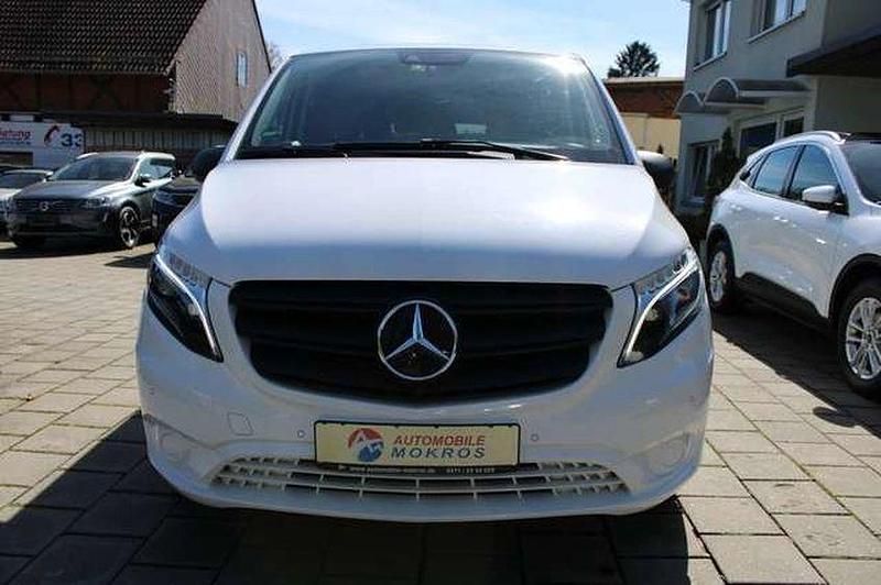 Weiss Gebraucht 2021 Mercedes Vito Van | 49.205 € (Teuer) - Bild 1/1
