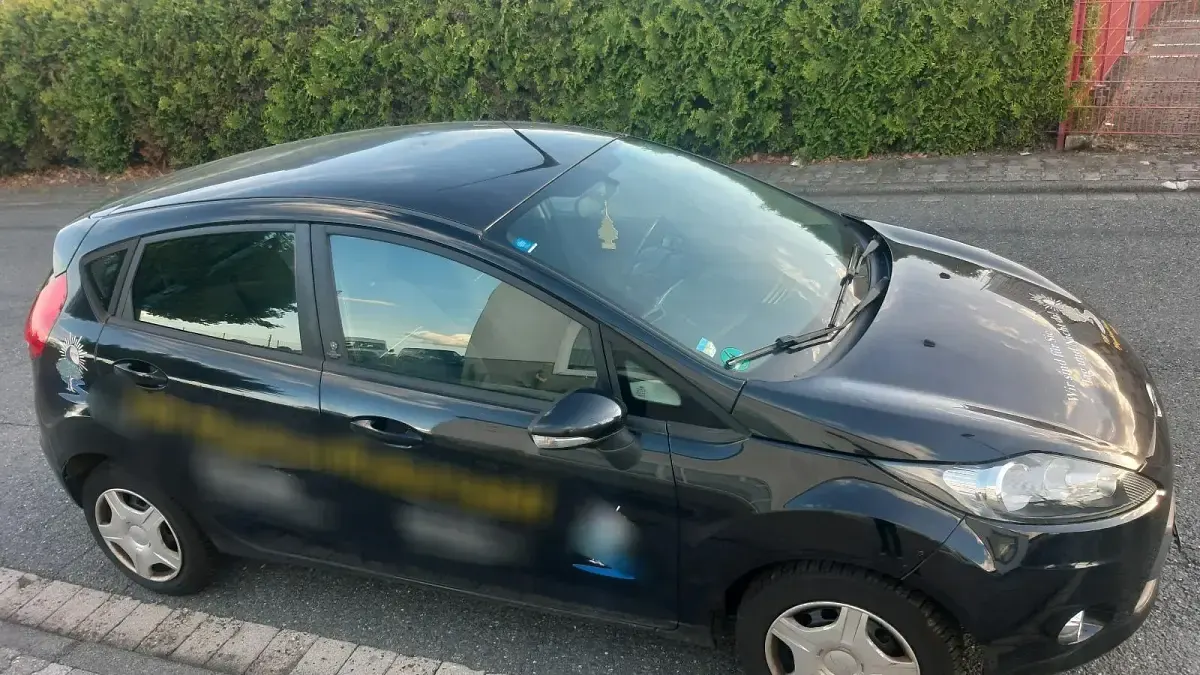 Gebraucht Ford Fiesta 82 PS (60 kW) 2012 Schwarz Kleinwagen
