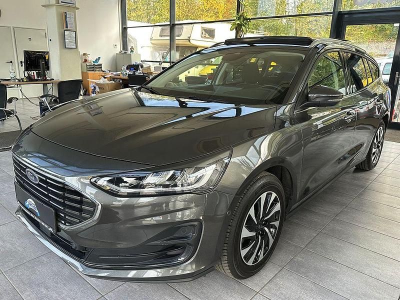 Grau Gebraucht 2022 Ford Focus Titanium X Limousine | 18.690 € (Guter Preis) - Bild 1/3