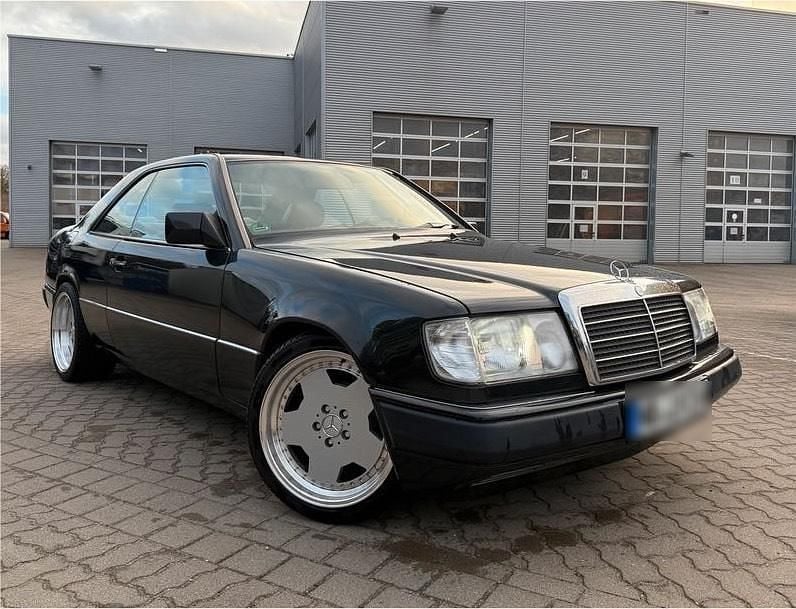 Gebraucht Mercedes E300 AMG 189 PS (139 kW) 1990 Schwarz Coupé