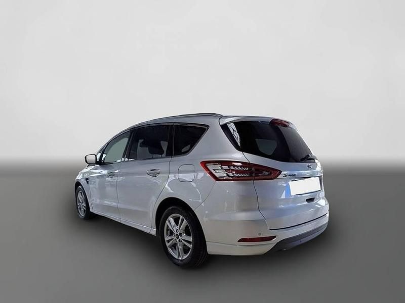 Gebraucht Ford S-MAX Titanium 150 PS (110 kW) 2022 Silber Van / Kleinbus