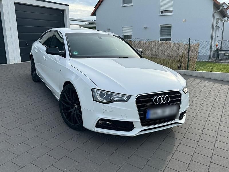 Weiß Gebraucht 2016 Audi A5 Sportback S-Line Limousine | 21.850 € (Superpreis) - Bild 1/4