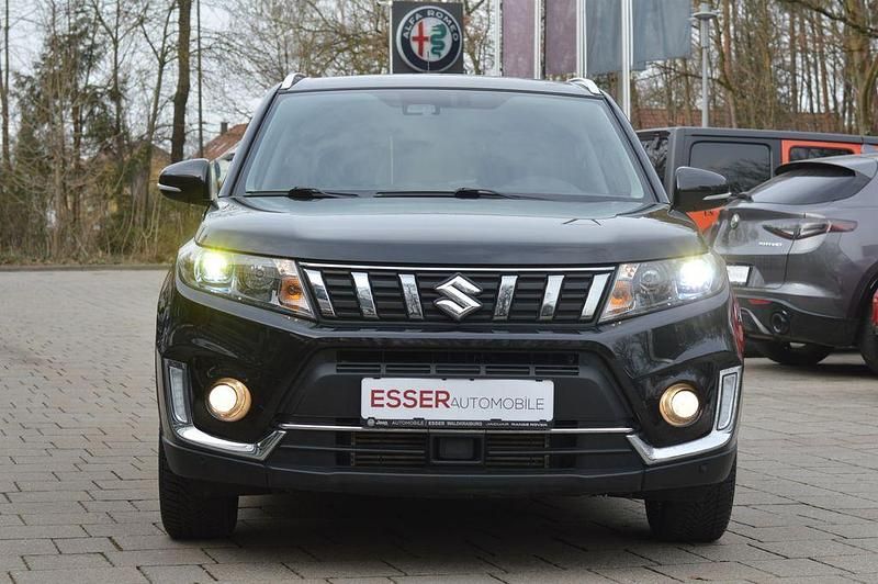 Gebraucht Suzuki Vitara Comfort+ 140 PS (102 kW) 2019 Schwarz SUV