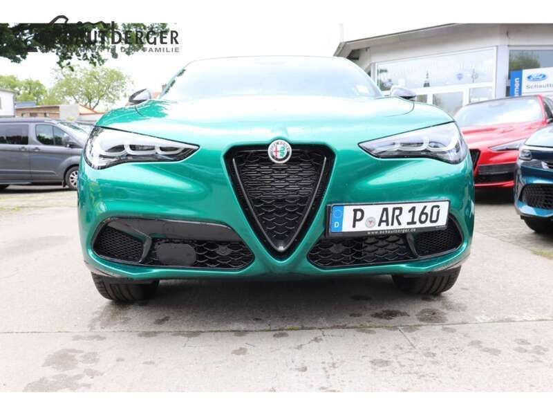 Gebraucht Alfa Romeo Stelvio 280 PS (205 kW) 2025 Gruen SUV