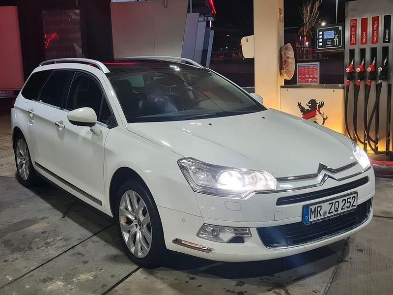 Weiß Gebraucht 2008 Citroën C5 Exclusive Kombi | 2.900 € (Guter Preis) - Bild 1/4