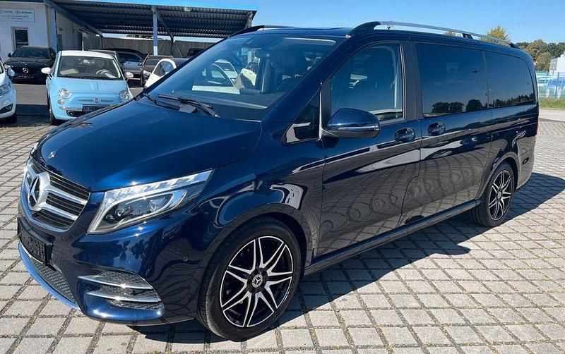 Blau Gebraucht 2019 Mercedes V250 AMG line Van / Kleinbus | 39.999 € (Superpreis) - Bild 1/4