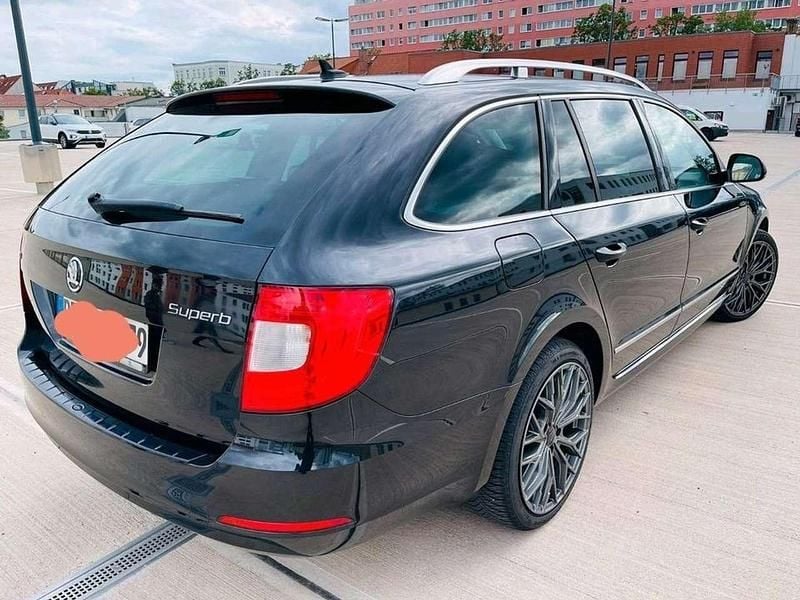 Gebraucht Skoda Superb Active 170 PS (125 kW) 2012 Kombi
