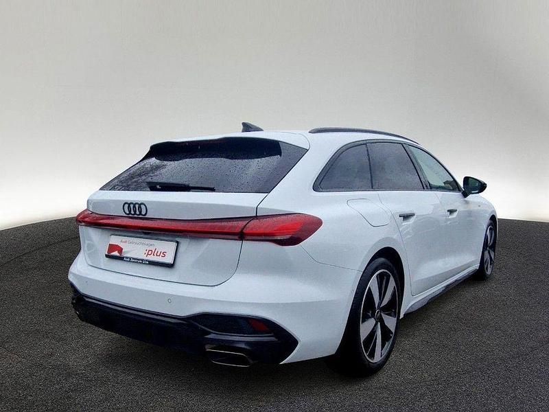 Gebraucht Audi A5 S-Line 204 PS (150 kW) 2025 Gletscherweiß metallic Kombi