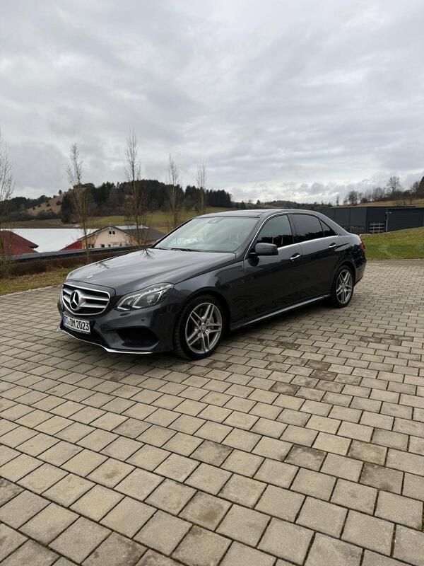 Grau Gebraucht 2014 Mercedes E500 AMG Limousine | 27.500 € (Etwas zu teuer) - Bild 1/4