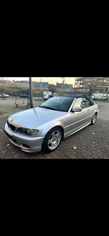 Silber Gebraucht 2003 BMW 318 Cabriolet M Sport Cabrio | 7.400 € (Fairer Preis) - Bild 1/4