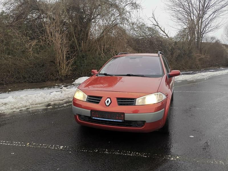 Rot Gebraucht 2005 Renault Mégane II Kombi | 750 € (Superpreis) - Bild 1/4
