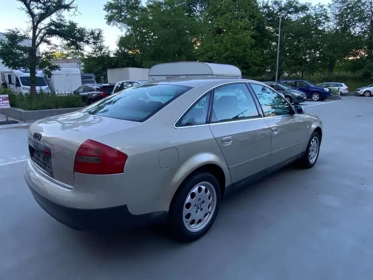 Gebraucht Audi A6 165 PS (121 kW) 2000 Gold Limousine