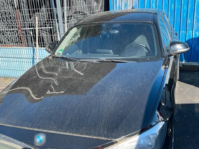 Gebraucht BMW 116 136 PS (100 kW) 2012 Schwarz Kleinwagen