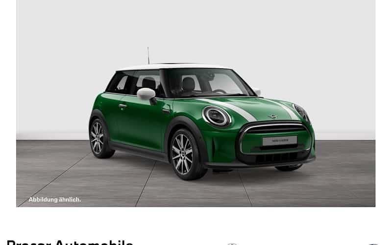 Grün Gebraucht 2023 Mini Cooper Clubman Kombi | 27.270 € (Etwas zu teuer) - Bild 1/4