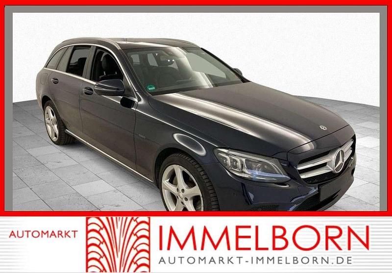 Blau Gebraucht 2020 Mercedes C300e Kombi | 25.580 € (Guter Preis) - Bild 1/3