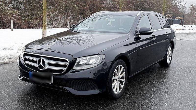 Gebraucht Mercedes E200 150 PS (110 kW) 2018 Schwarz Kombi