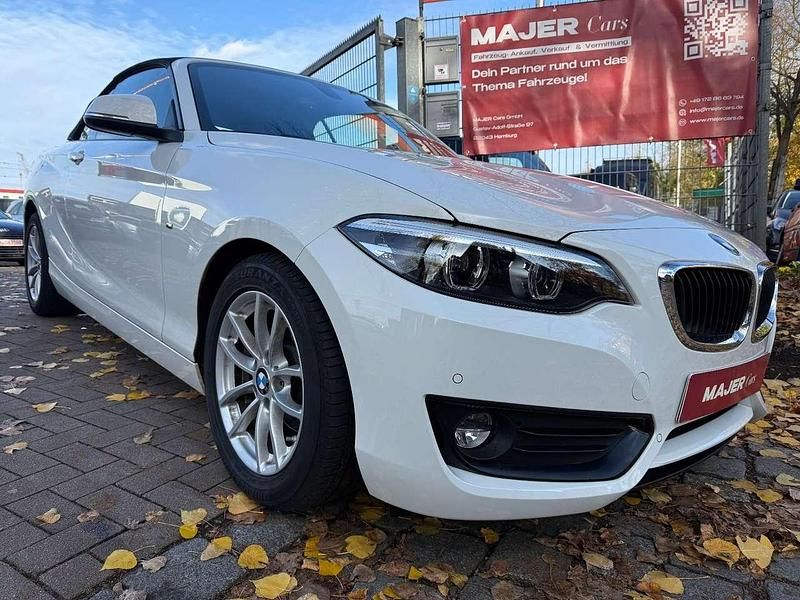 Weiß Gebraucht 2021 BMW 218 Advantage Cabrio | 22.500 € (Fairer Preis) - Bild 1/3