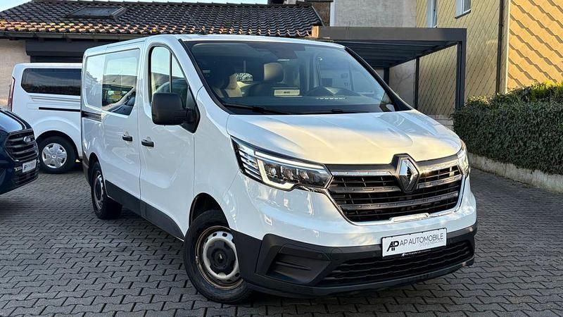 Gebraucht Renault Trafic 131 PS (96 kW) 2022 Weiß Van / Kleinbus