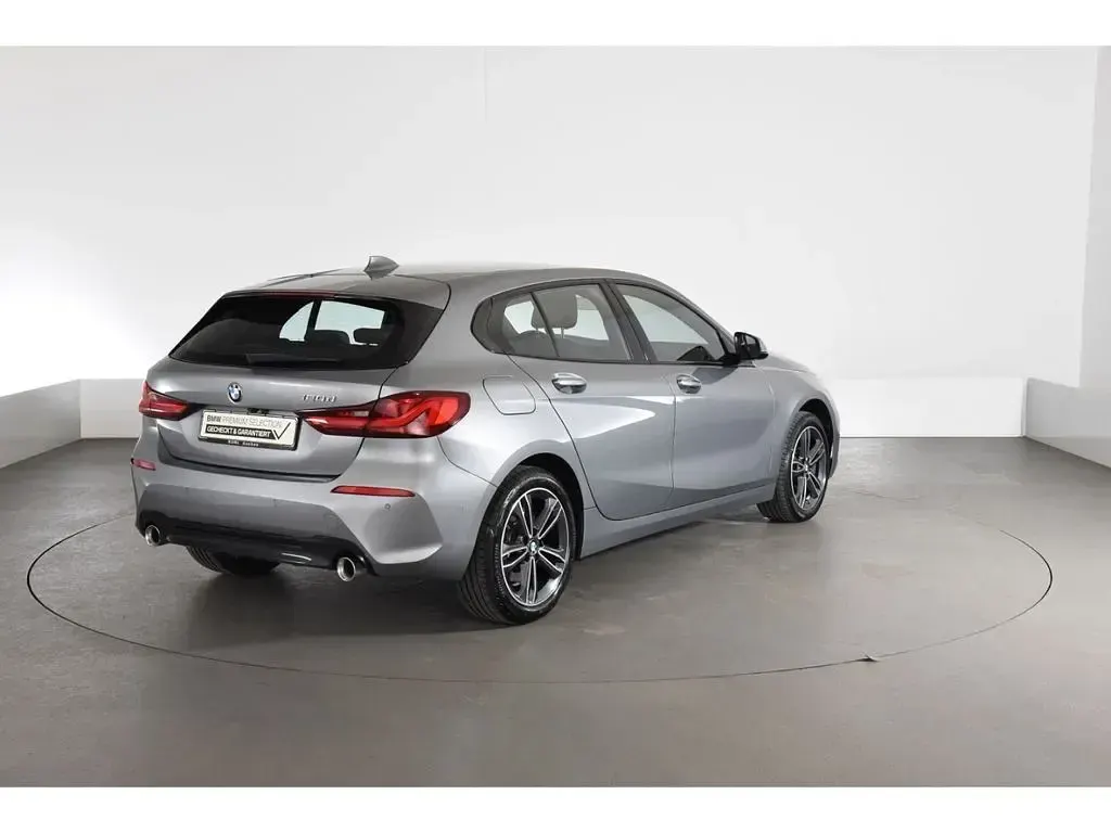 Gebraucht BMW 120 Sport Line 190 PS (139 kW) 2023 Grau Kleinwagen