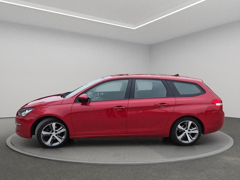 Gebraucht Peugeot 308 SW Active 131 PS (96 kW) 2015 Rot Kombi
