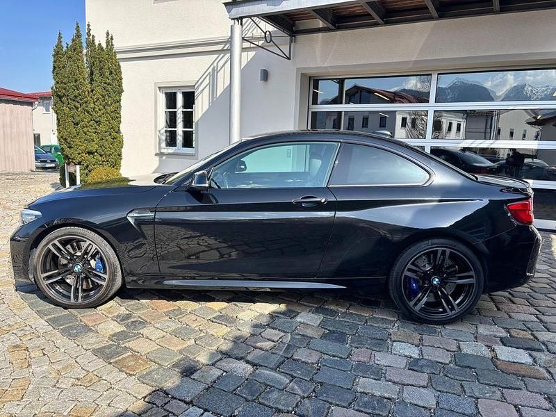 Gebraucht BMW M2 Performance 370 PS (272 kW) 2018 Blacksapphire metallic Coupé