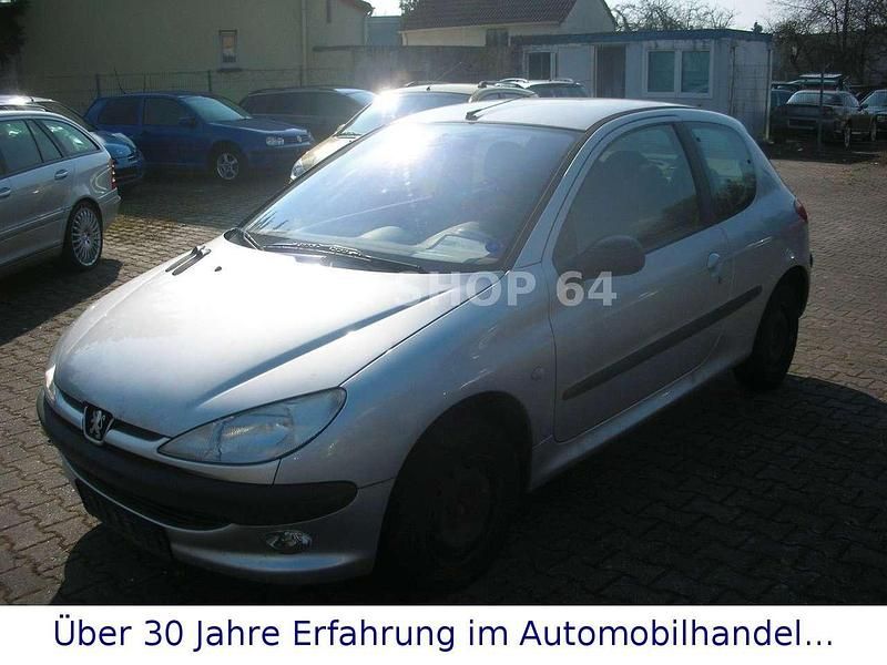 Gebraucht Peugeot 206 Filou 60 PS (44 kW) 2003 Silber Kleinwagen